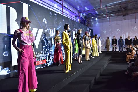 ZARA THAIMANEESORN VE BANGKOK FASHION WEEK 2018’DE TAİLAND MODASININ YENİLENDİRİLMESİ VE GELECEĞİN TASARIMCILARI İÇİN BİR FIRSAT PENCERESİ